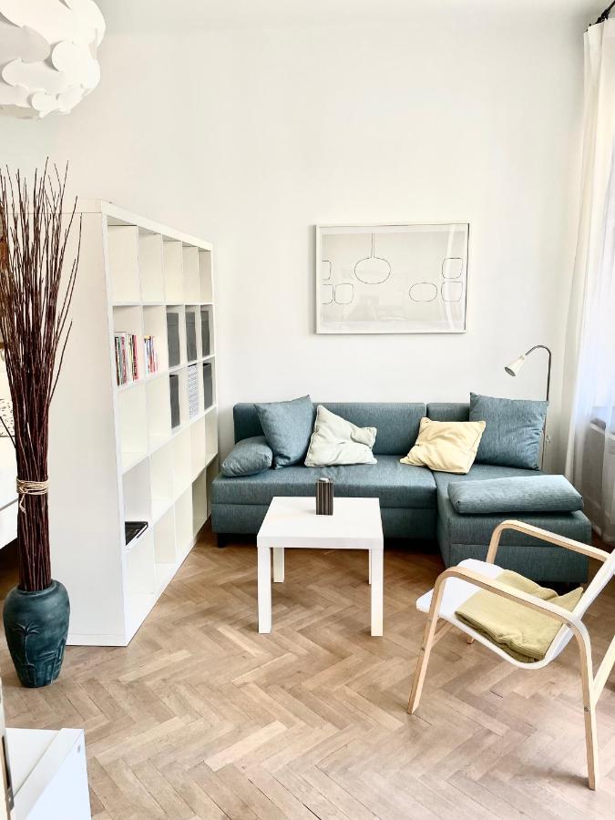 Kredytowa Home วอร์ซอ ภายนอก รูปภาพ